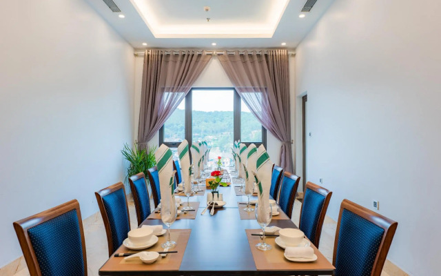 Ha Long New Century Hotel
