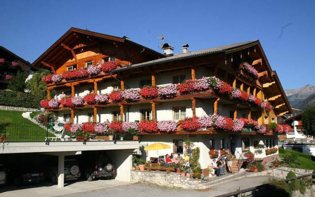 Hotel Garni Alpenhof