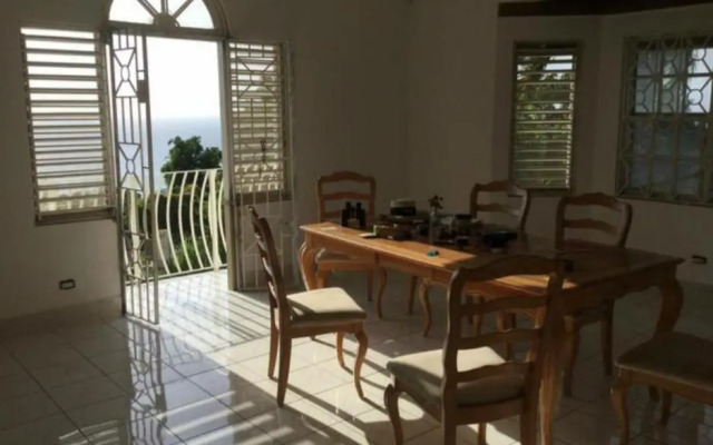 3 Br Townhouse In Montego Bay - Prj 1456