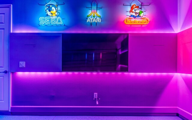 Solterra - 7004 Oak Wood Street