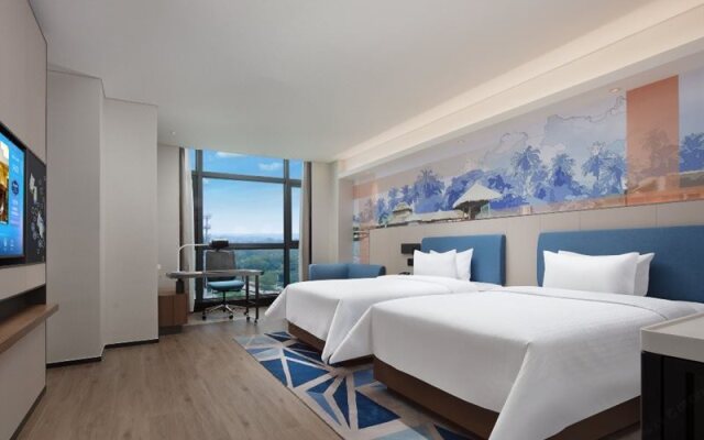 Hampton by Hilton Qionghai Railway Station