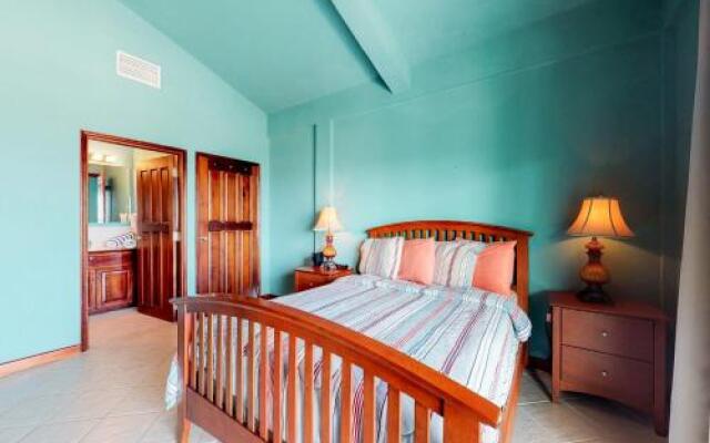 Suite C303 Mara Laguna