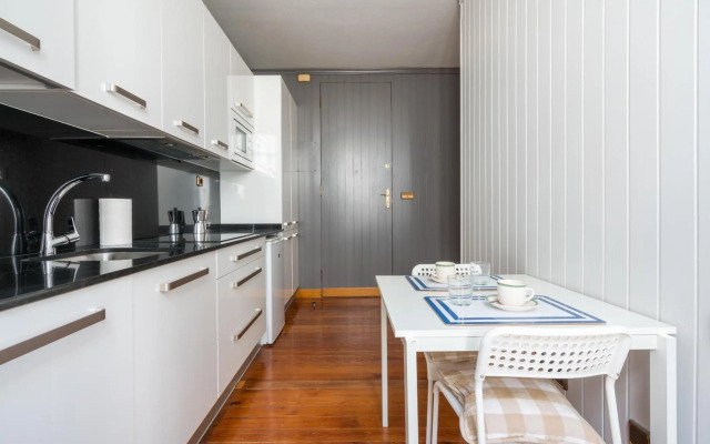 Ayala apartment by People Rentals