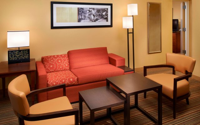 Courtyard by Marriott St. Louis Downtown West
