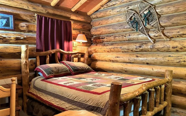 Alaska Creekside Cabins