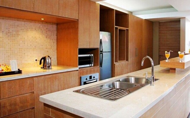 The Grove Villa Bumbak