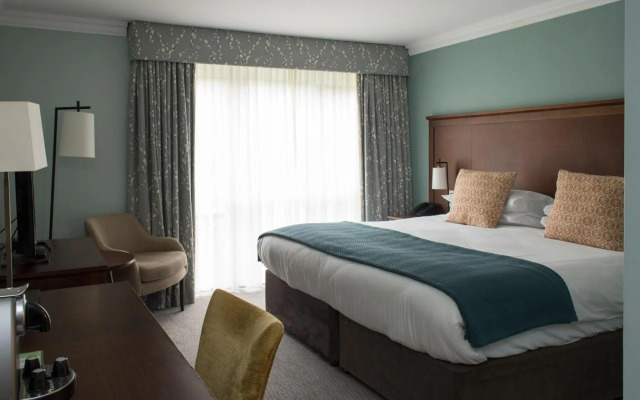 Bush Hotel Farnham
