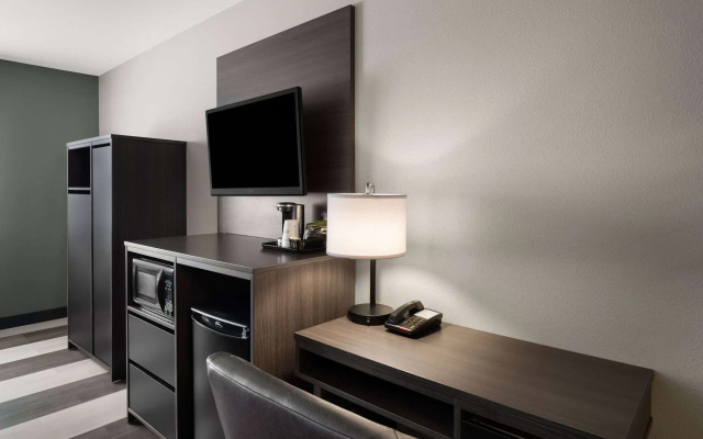 Super 8 by Wyndham Columbus