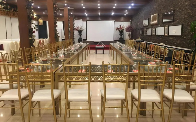 Maisonette Hotel & Resort - Lahore