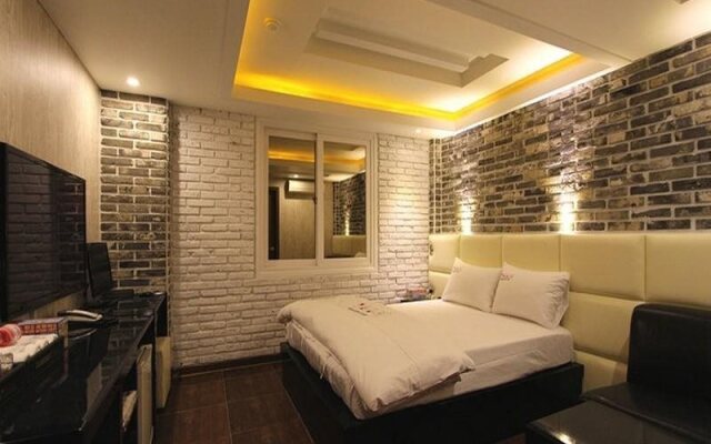 TALK Motel