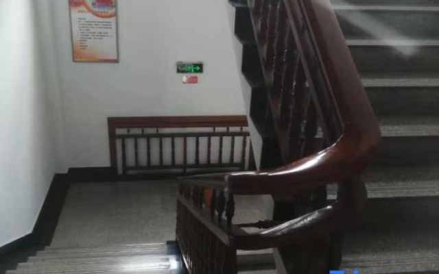 Yuyao gongxuezhang Inn