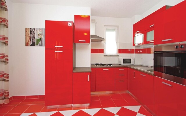 Amazing Home in Makarska With Wifi and 1 Bedrooms