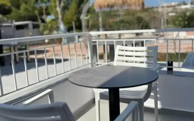 EMAR Beachfront Hotel Ksamil