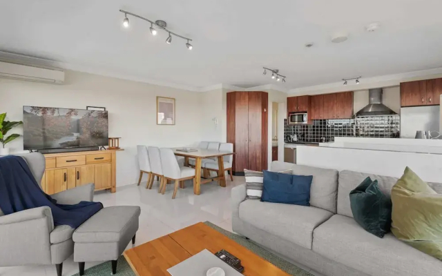 Split-level 2BR With City-view and Separate Study