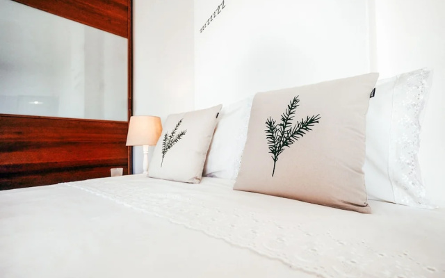 Amadora Terrace View By Gt House