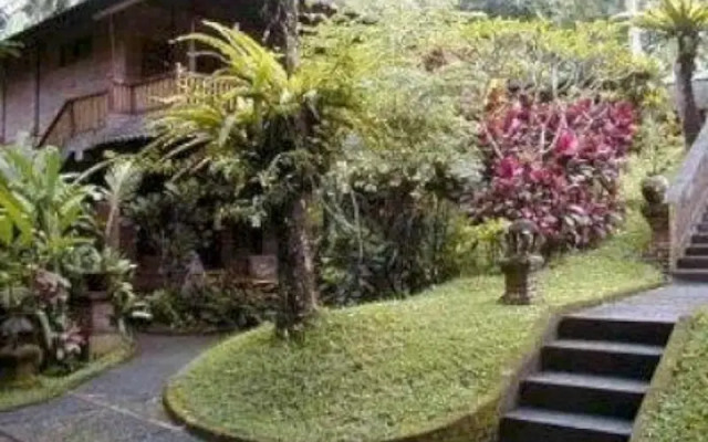 Tiing Gading Bungalow