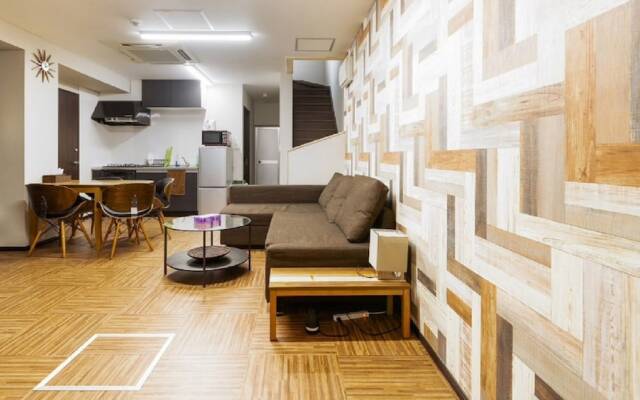 Senbonkita Terrace House