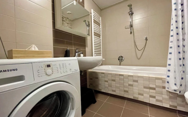 Smart Carrara Apartments