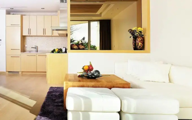 Beachfront Phuket Seaview Suites