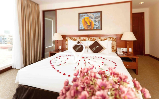 TTC Hotel Deluxe Tan Binh
