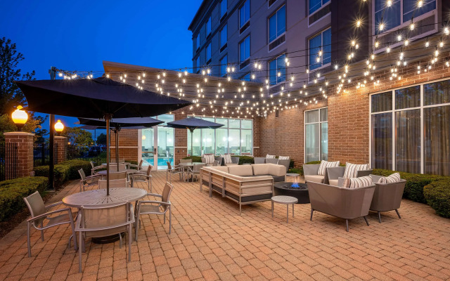 DoubleTree by Hilton Chicago Midway Airport