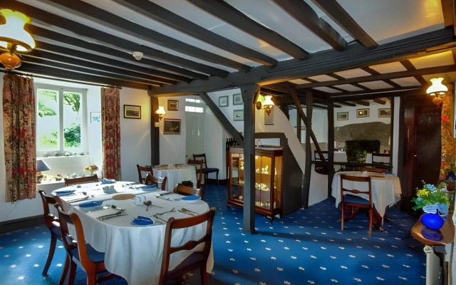 Gwesty Minffordd Hotel