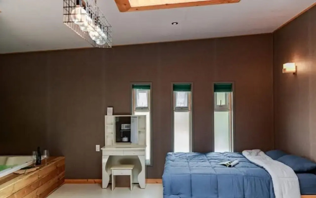 Ulsan (Baenaegol) Libe Pension