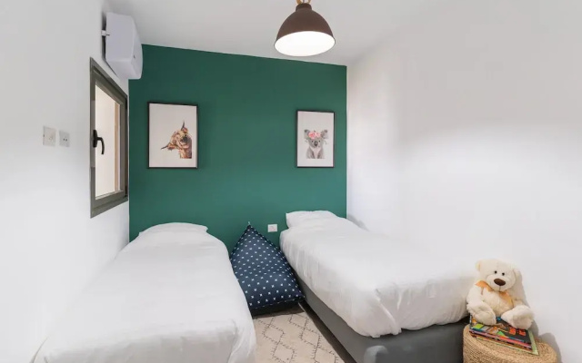 Sunny Haven Sea View Escape by Sea N Rent