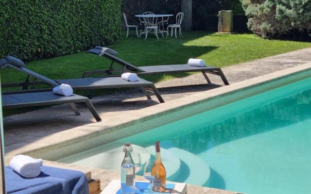 Maison Fontvieille, 8 pièces, 12 personnes - FR-1-599-41