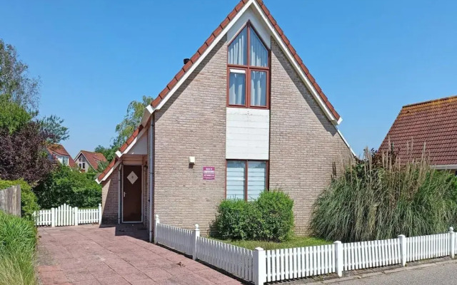 Appealing Bungalow With Garden