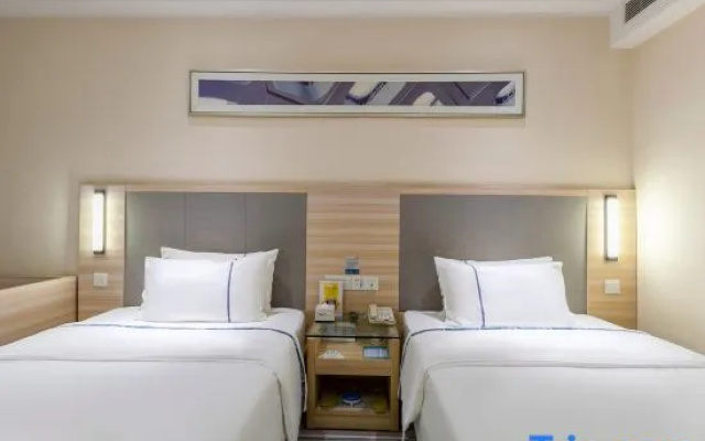 Xuan He Hotel (Wanda Pavilion Pier, Jiangnan, Nanning)
