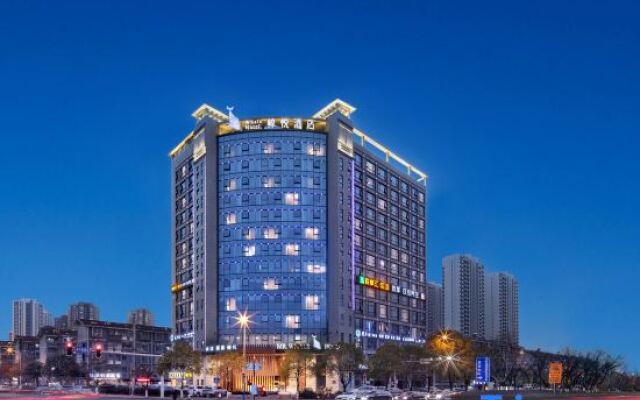 Mr. Whale Hotel