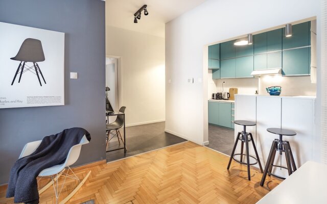 UPSTREET Modern Downtown Flat -Acropolis