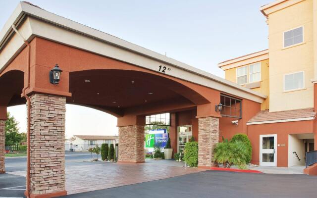 Holiday Inn Express West Sacramento, an IHG Hotel