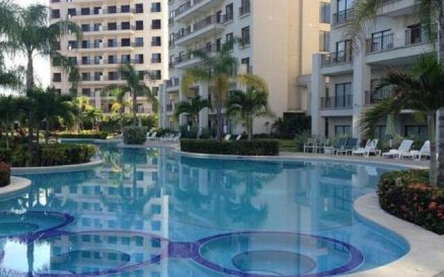 Lujoso Condominio 8vo Piso, Jaco Bay