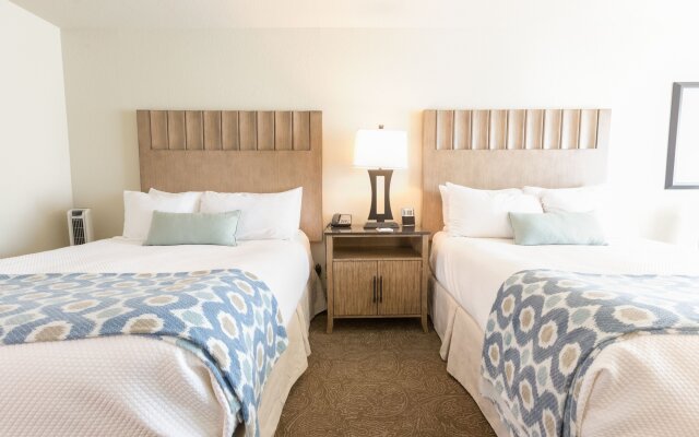 Cambria Landing Inn & Suites