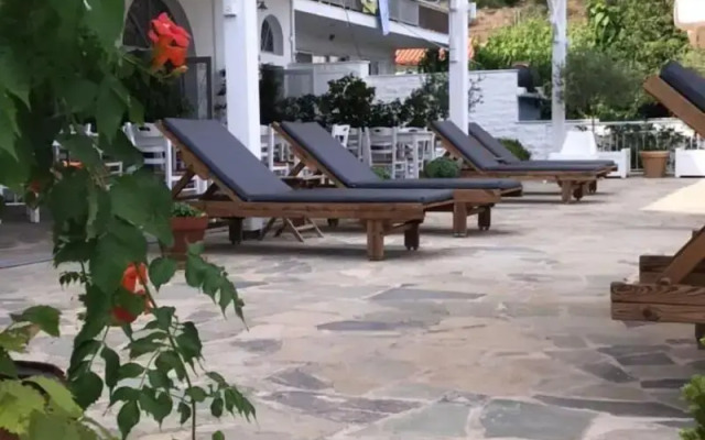 Paradisos Hotel