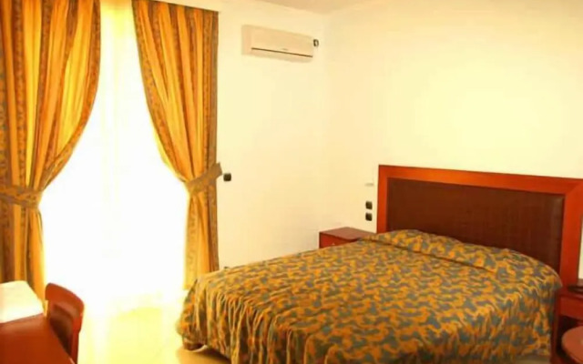 Theoxenia Hotel