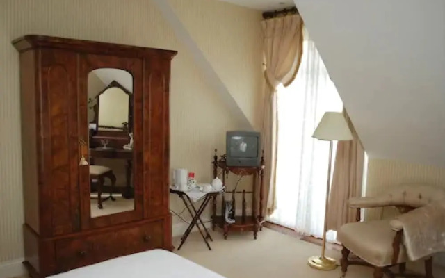 Shores Country House Bed & Breakfast