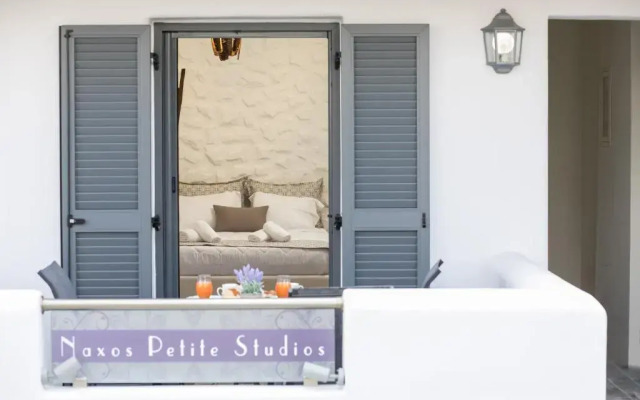 Naxos Petite Studios