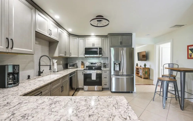 Bonita Springs Riverfront Retreat w/ Lanai