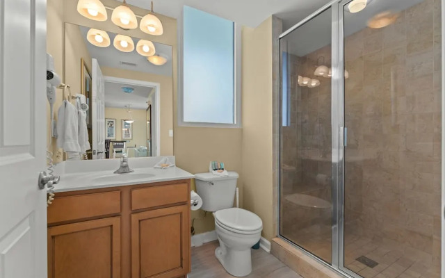 The Palms of Destin Resort by Panhandle Getaways