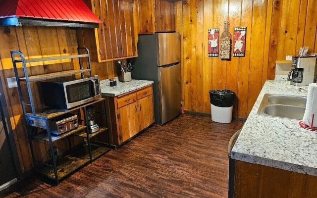 Holiday Haus Motel
