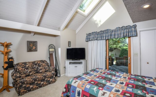 Bear Feet 3 Bedroom Townhome