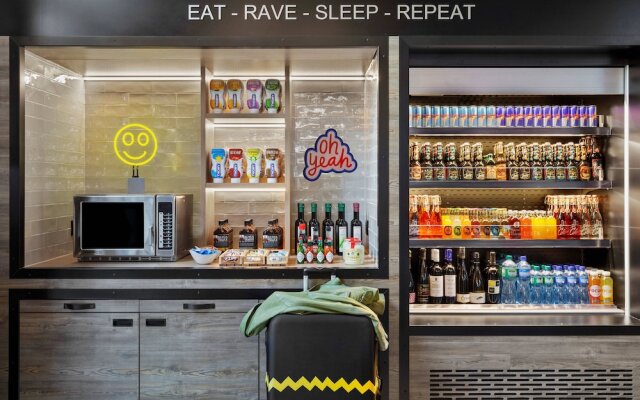 Moxy Bern Expo, A Marriott Hotel