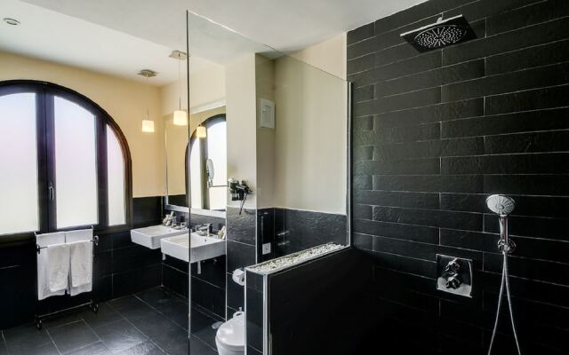 Suites Murillo Alcazar