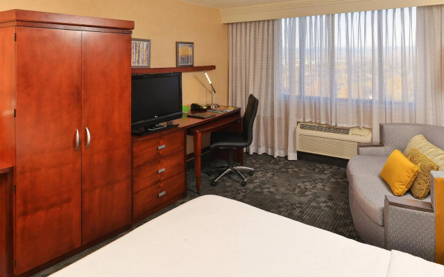 Courtyard by Marriott Denver Cherry Creek