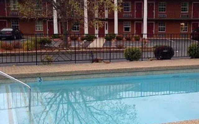 Bourbon Capital Inn