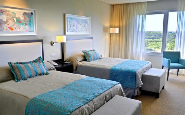 Howard Johnson by Wyndham Piedras Moras