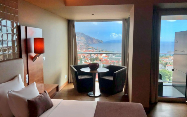 The Views Baia - Adults Only